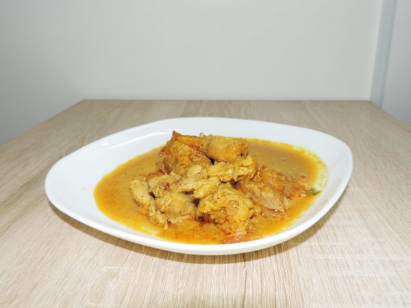 Chicken Curry / 100 g.